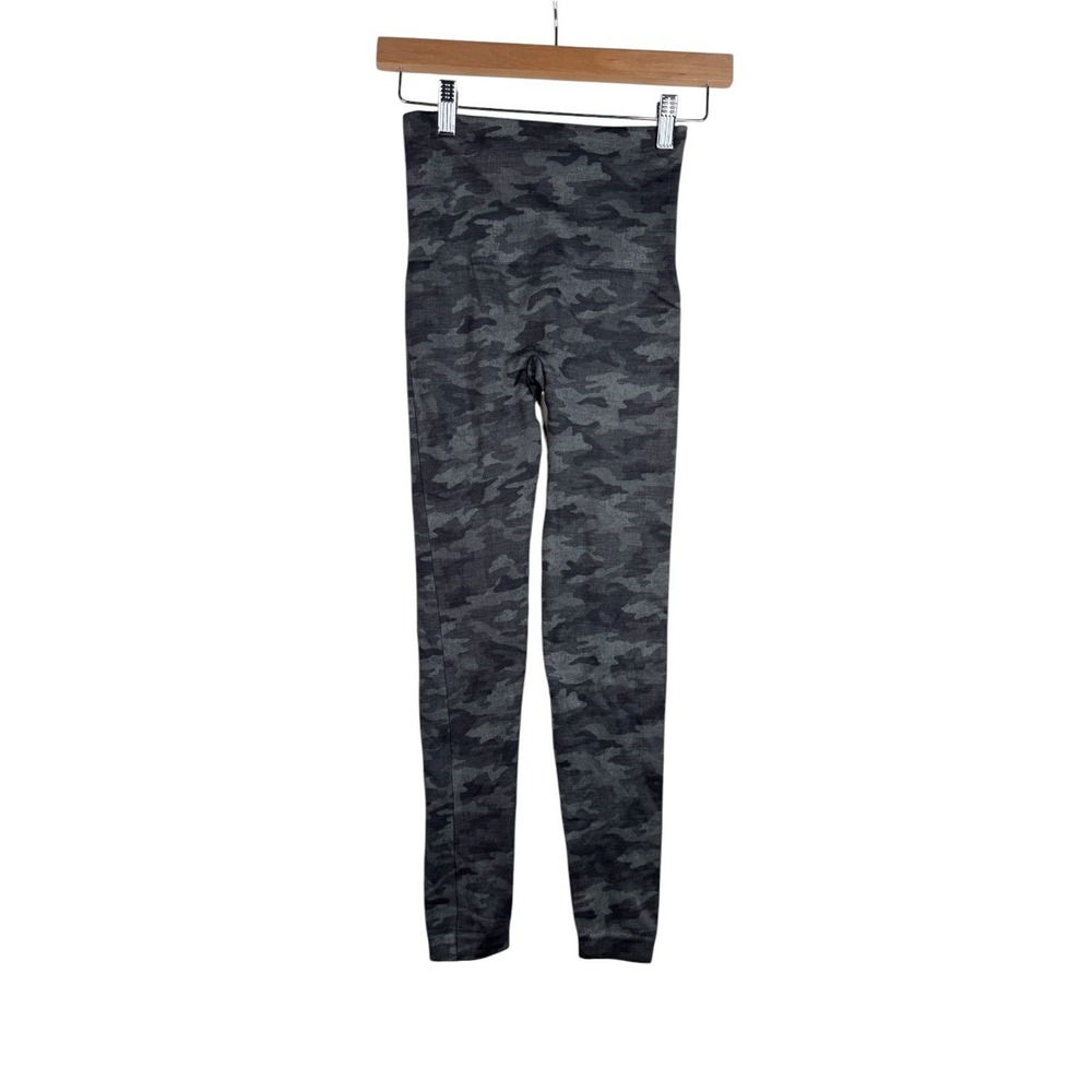 Spanx Women's Look at Me Now Camo Print Leggings size Small Gray/Black